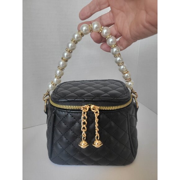 Small Mini Quilted Black Vanity Case Faux Pearl HandlePurse Bag Chain Zippers - Picture 3 of 12